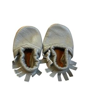 Gray Pebbled Leather Boy Moccasins Size 5